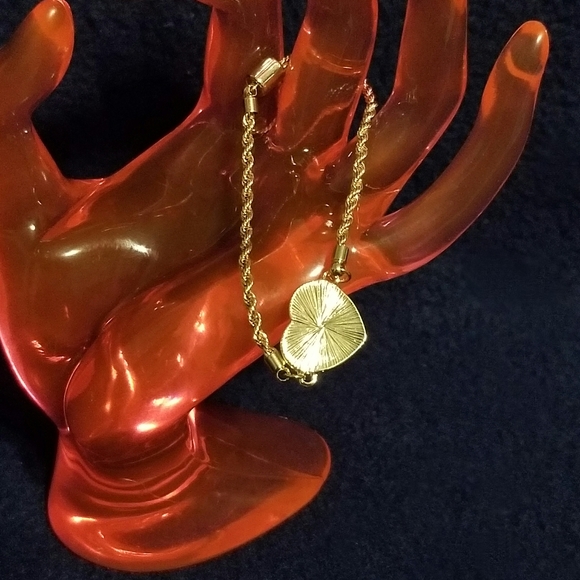 ITS Sense Heart Charm Rope Chain Bracelet - Picture 4 of 9